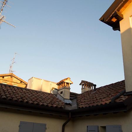 モデナCasa Viola, Deliziosa Mansarda In Centro Storicoアパートメント エクステリア 写真